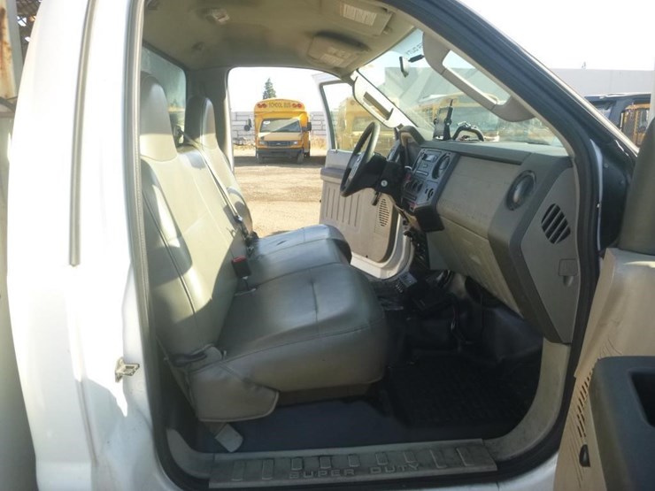 2008-ford-f550-image-14