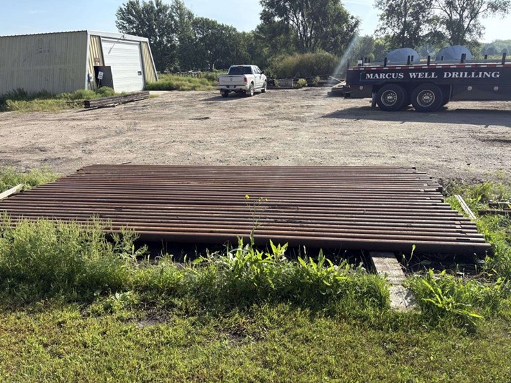 (29)-4-1/2”x20’-well-drilling-pipe-image-5