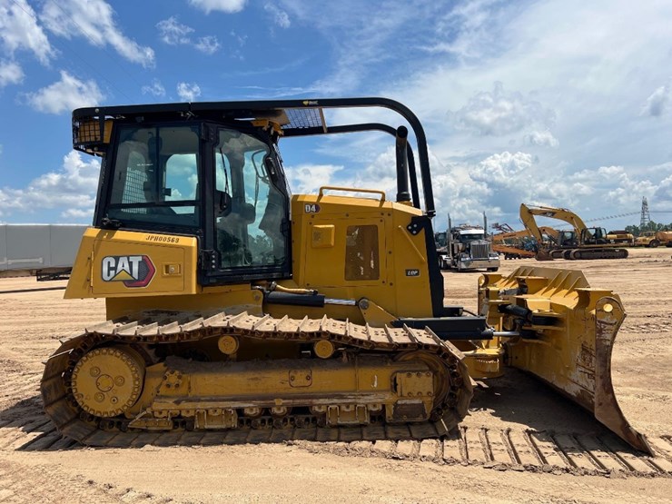 2021-caterpillar-d4-lgp-image-5