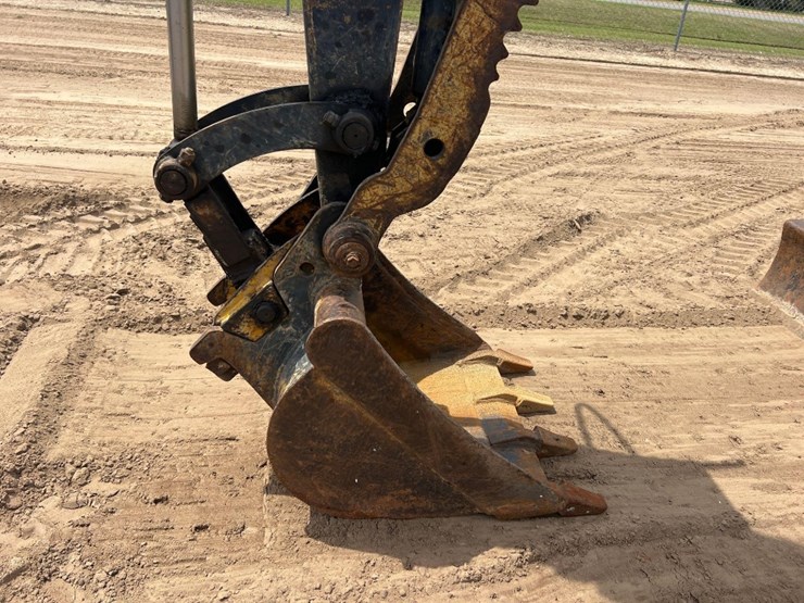 2018-deere-50g-image-9