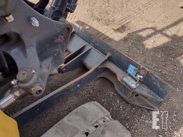 2022-deere-17g-image-22