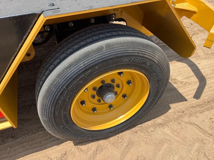 2023-smith-challenger-scm-400-sweeper-image-10