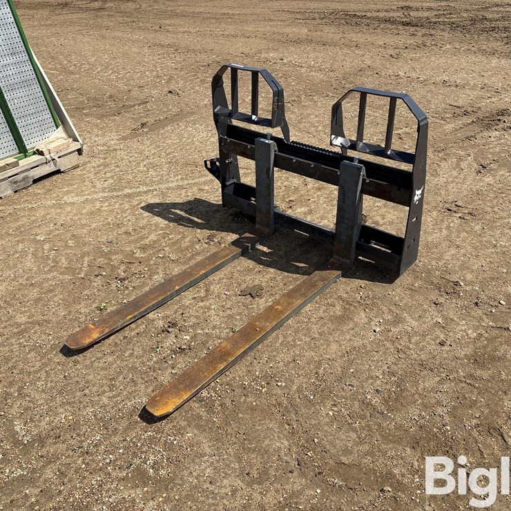 Bobcat 48” HD Walk Thru Skid Steer Pallet Forks