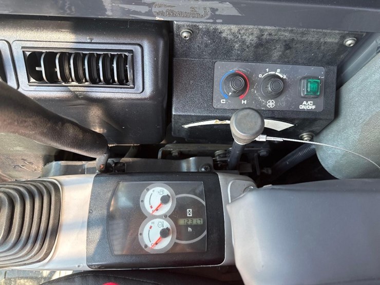 2011-komatsu-pc56-7-image-32