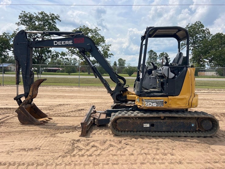 2018-deere-50g-image-1