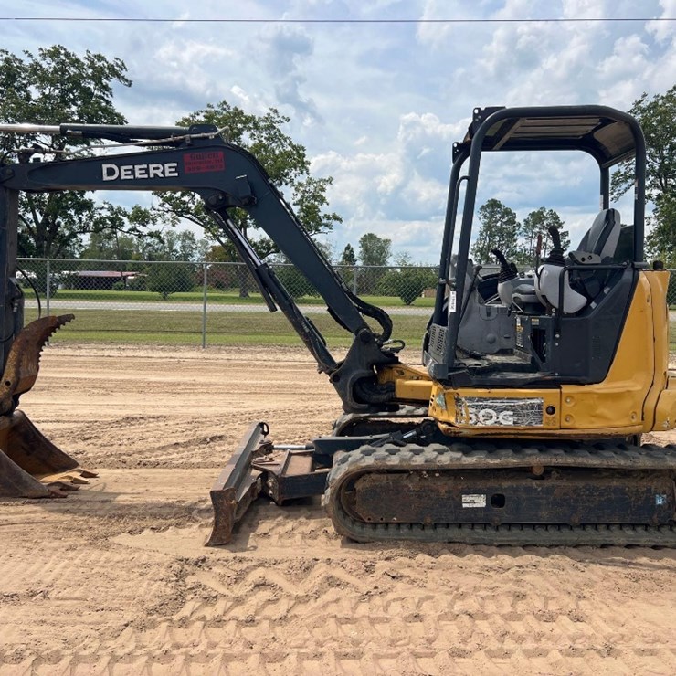 2018 DEERE 50G
