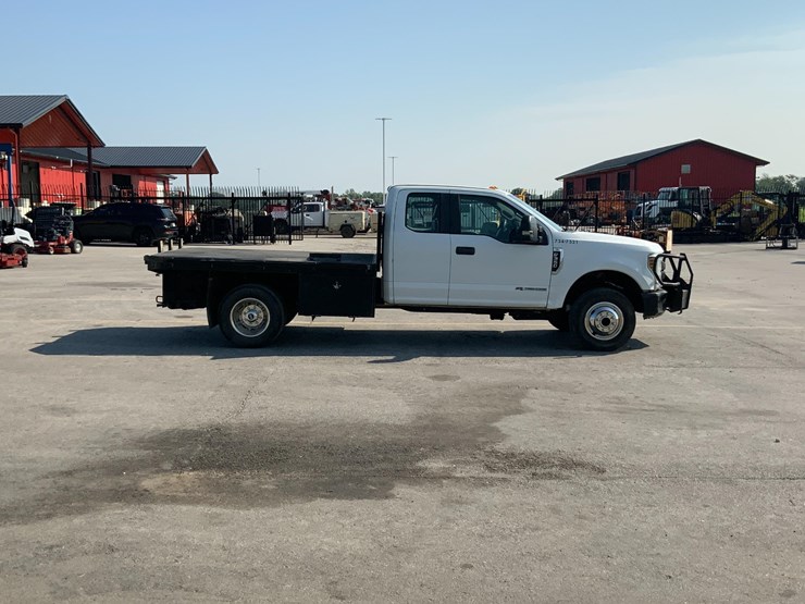 2017-ford-f350-xl-image-14