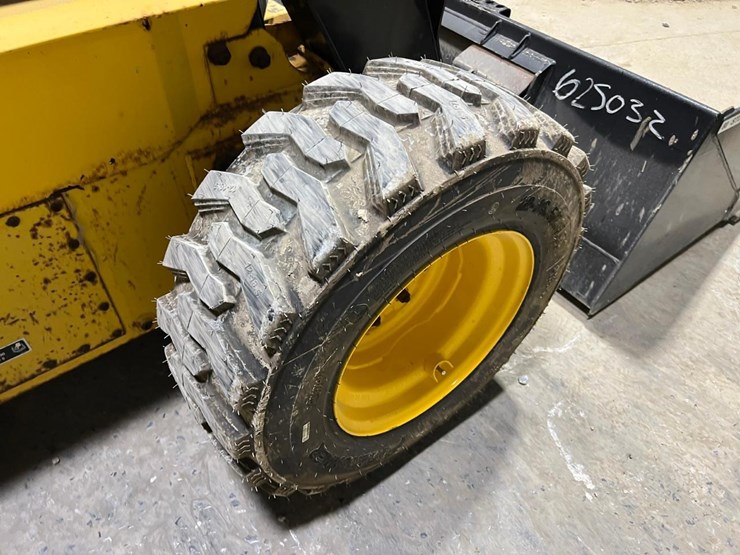 new-holland-ls180-image-16
