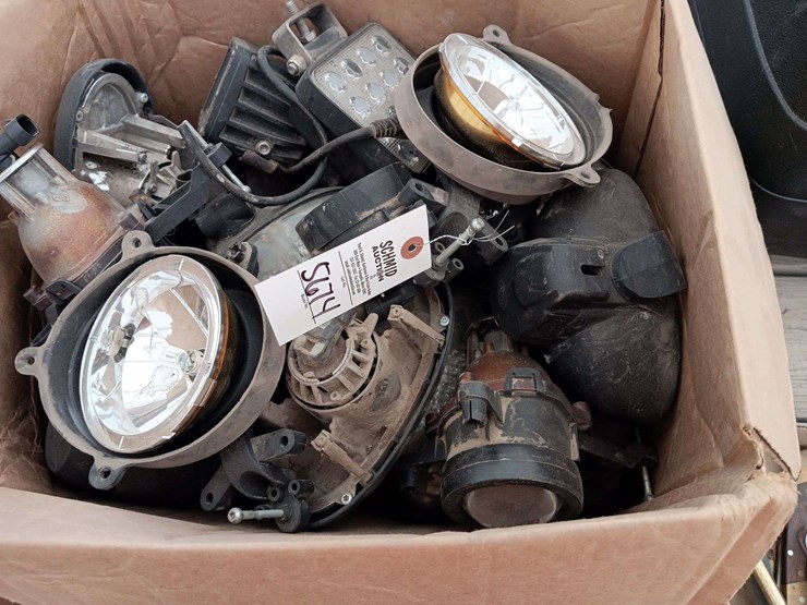 box-of-tractor-lights-off-john-deere-9560r-complete-set-image-1