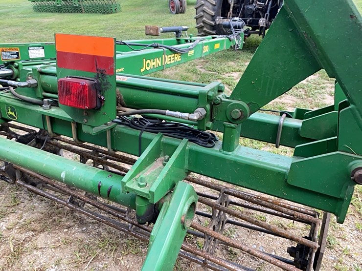 john-deere-200-image-20