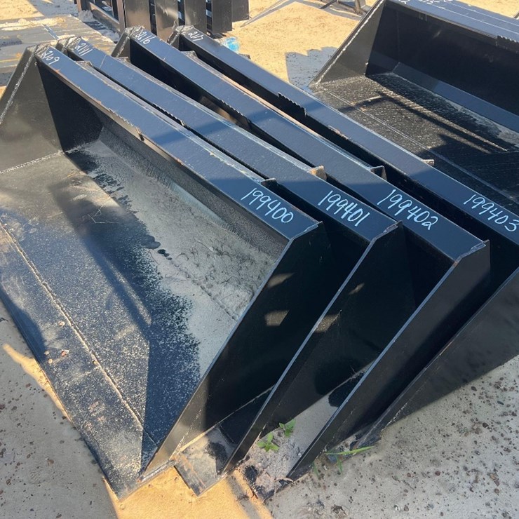 UNUSED SWICT 78" QUICK ATTACH BUCKET
