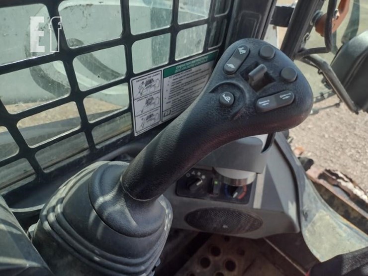 2020-bobcat-t590-image-10