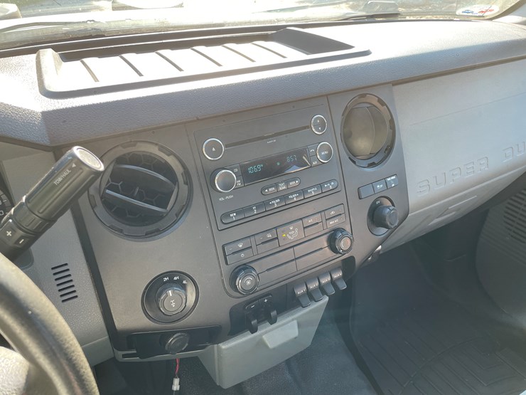2015-ford-f250-xl-image-49