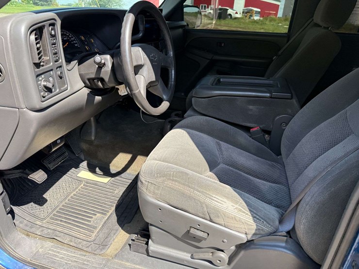 2003-chevrolet-1500-image-35