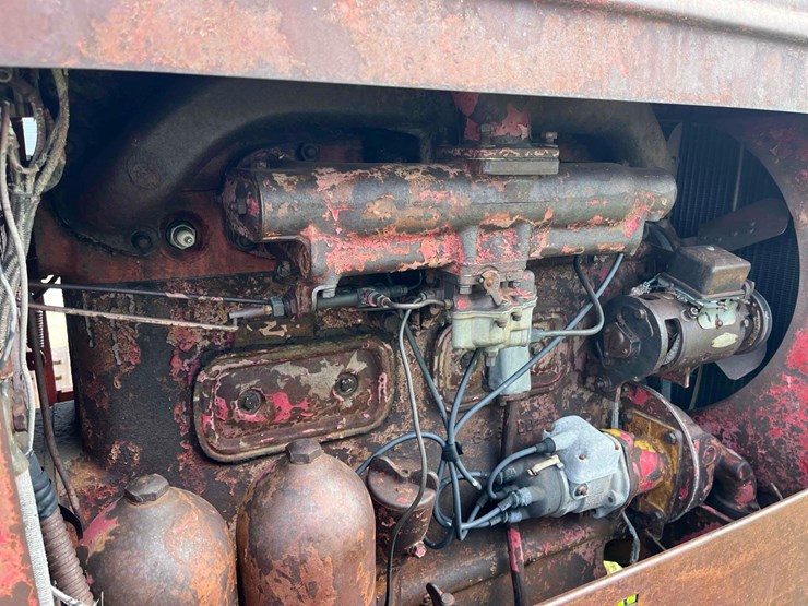 international-td14-crawler-image-12