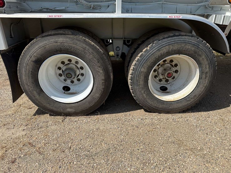 2013-trinity-live-bottom-trailer,-42’,-spring-ride,-power-roll-tarp,-new-paint-this-spring,-11r22.5-image-30