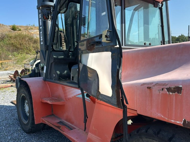 #165-•-2017-heli-americas-cpcd100-forklift-image-52