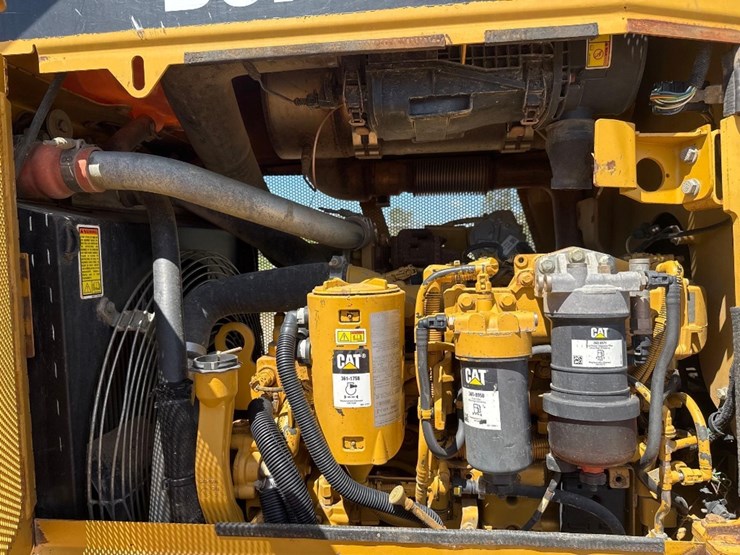 2012-caterpillar-d5k2-lgp-image-18