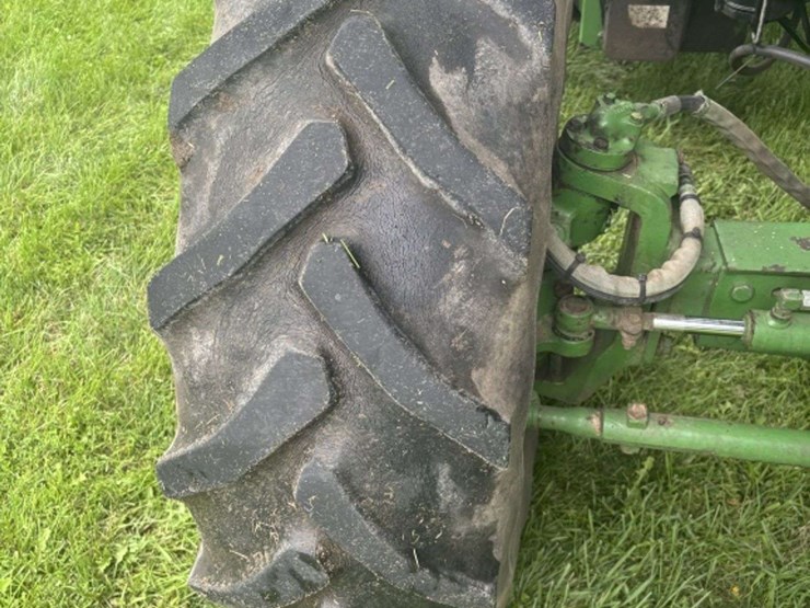 john-deere-6810-image-12