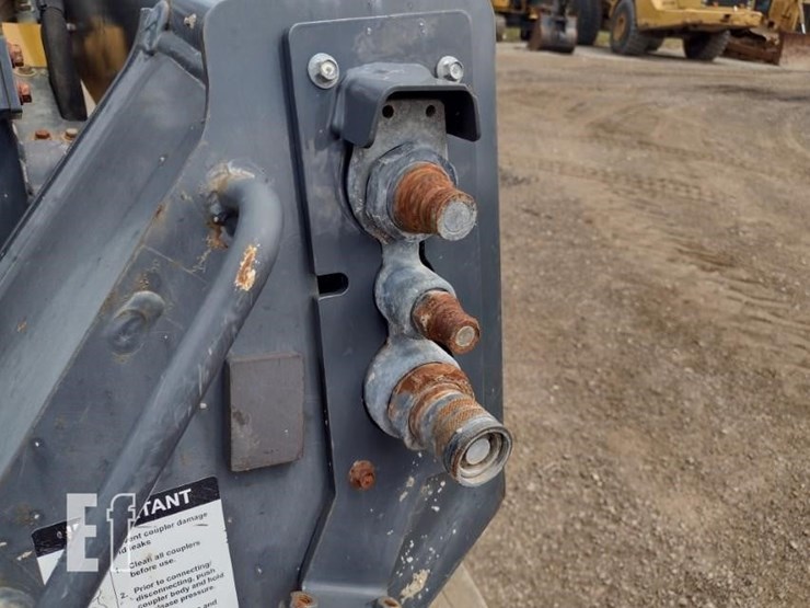 2020-deere-325g-image-15