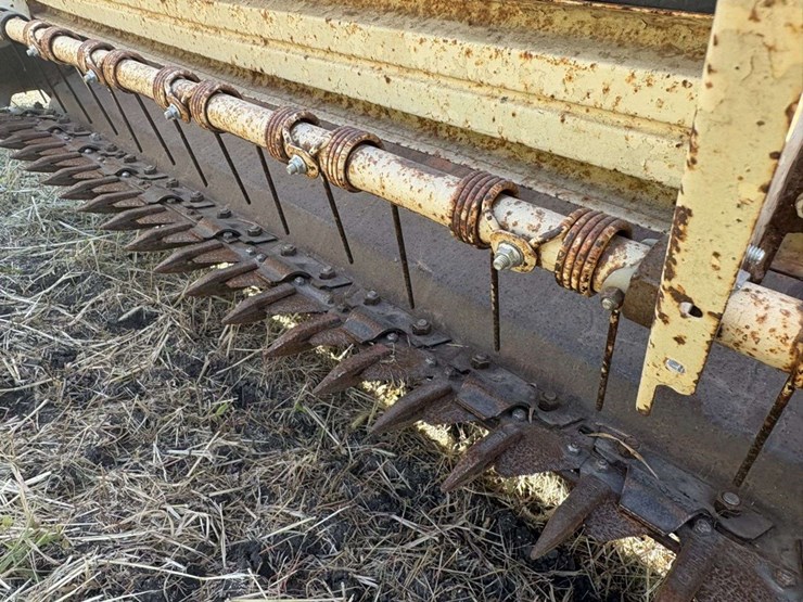 hesston-1090-image-15