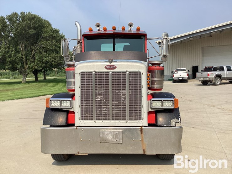 1993-peterbilt-378-image-2