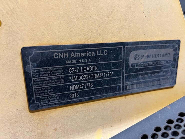 new-holland-c227-image-30