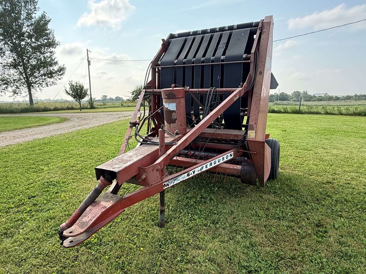 massey-ferguson-560-image-15