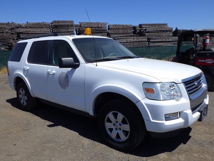 2009-ford-explorer-image-2