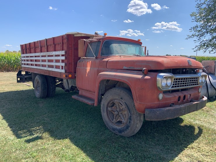 1958-ford-single-axle-grain-truck-image-4