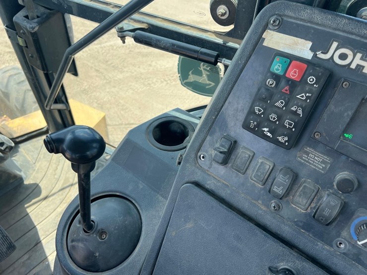 2012-deere-410k-image-35