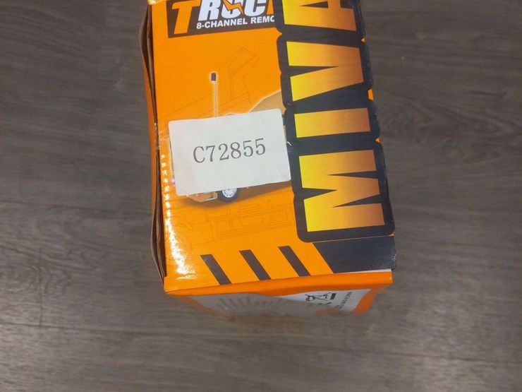unused-remote-controlled-crane-image-2