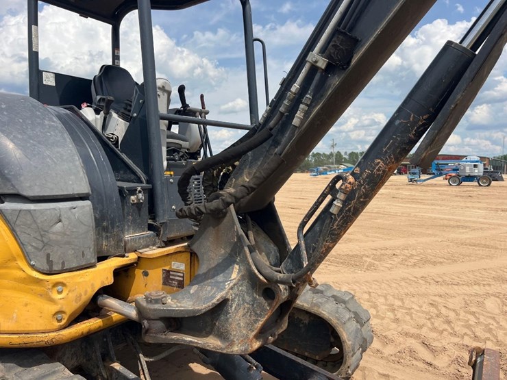 2018-deere-50g-image-13