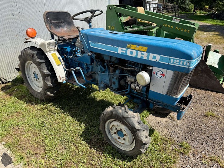 ford-1210-image-4