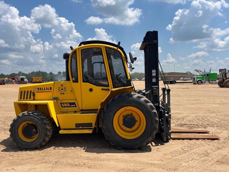 sellick-s80t4e-4ps-rough-terrain-forklift-image-5