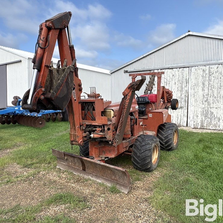 DITCH WITCH R65