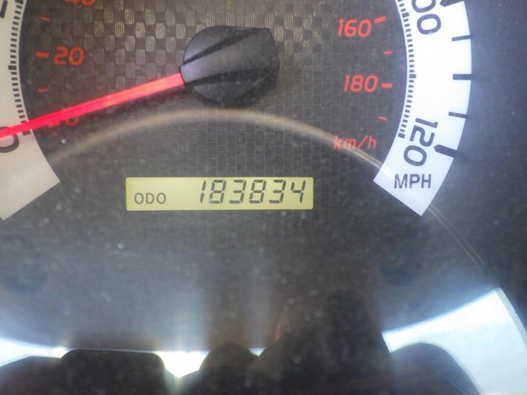 2014-toyota-tacoma-image-13