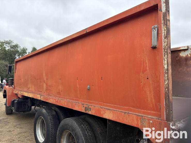 1973-diamond-reo-t/a-grain-truck-image-17