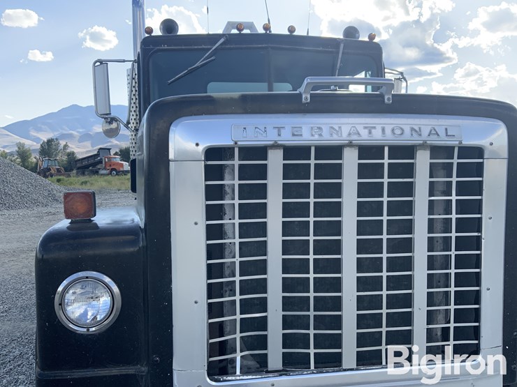 1977-international-durastar-4300-image-16