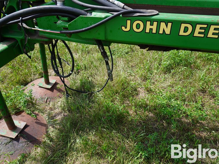 john-deere-7200-image-11