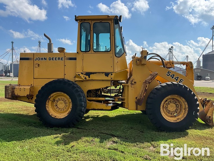 deere-544e-image-4