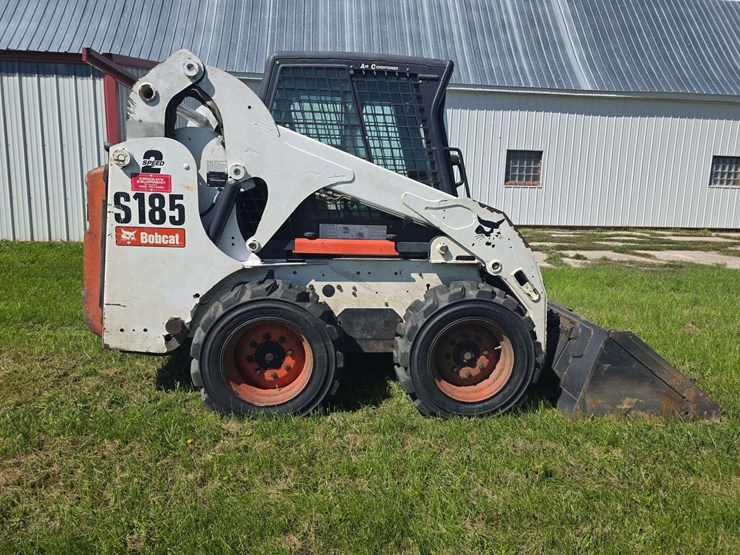 2010-bobcat-s185-image-6