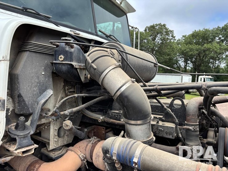 1999-freightliner-truck-(dr12135-unit-474)-image-31