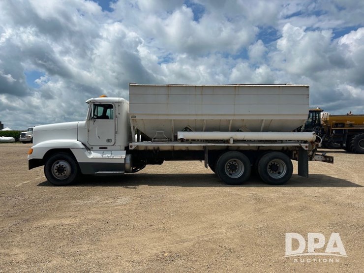 2000-freightliner-dry-tender-truck-(mn1096,-unit-369)-image-4