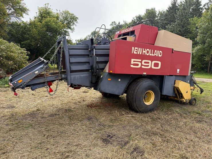 new-holland-590-image-9