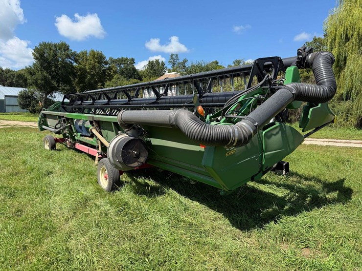 2010-john-deere-635f-image-4