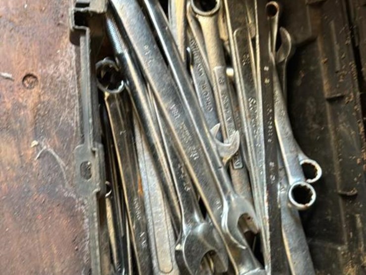 #101-•-contents-of-storage-container-image-38