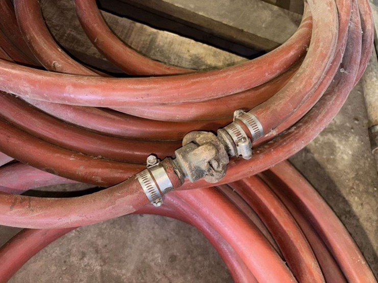 1”-and-1-1/4”-air-hose,-and-blue-1/2”-pex-hose-image-3