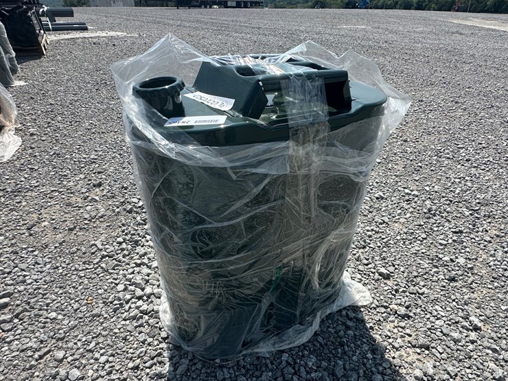 #28460-•-30l-metal-jerry-can-image-1