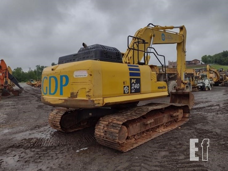 2017-komatsu-pc240-lc-11-image-48